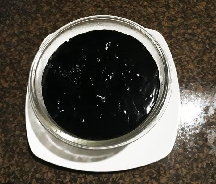 Khi thạch chín nên để nguội để thạch đông lại rồi mới cho vào tủ mát. Ảnh: Diệu Hằng 