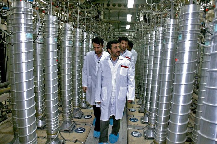  Vụ ám sát nhà khoa học hàng đầu có thể khiến Iran khôi phục lại chương trình hạt nhân. Ảnh: Getty. 