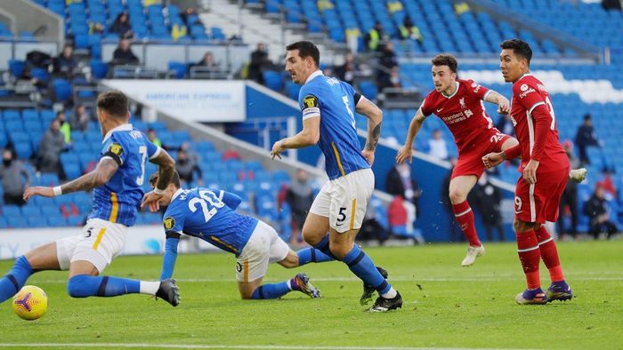 Jota ghi bàn đẹp mắt cho Liverpool