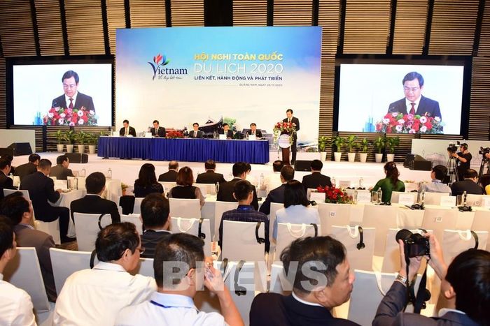 Toàn cảnh Hội nghị toàn quốc về du lịch với chủ đề “Liên kết, hành động và phát triển”. Ảnh: Hằng Trần/BNEWS/TTXVN