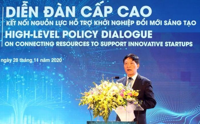 Thứ trưởng Bộ KH&amp;CN Trần Văn Tùng phát biểu tại diễn đàn.