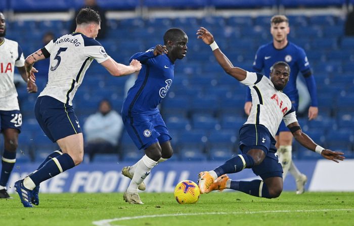  Hàng thủ Spurs duy trì sự tập trung trong toàn bộ trận đấu. Ảnh: Reuters. 