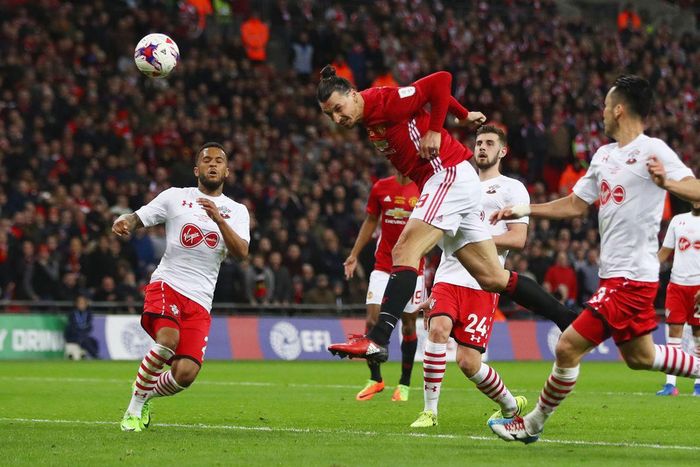 5 năm sau, MU cũng đánh bại Southampton với tỷ số 3-2 ở trận chung kết League Cup mùa giải 2016/17. Ngôi sao của trận đấu tại Wembley là Zlatan Ibrahimovic. Tiền đạo người Thụy Điển ghi bàn quyết định bằng đầu ở phút 87 để đưa MU lên ngôi vô địch.