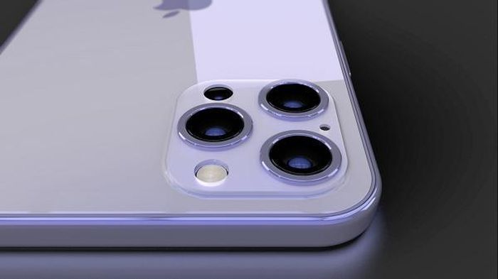 Ngay khi mới được bán ra toàn cầu, iPhone thế hệ mới của Apple đã vấp phải nhiều chê bai và phàn nàn của người dùng cả về thiết kế và chất lượng của máy.