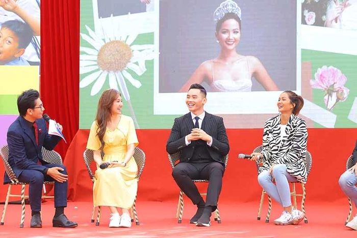 Hari Won và H’Hen Niê lên án mạnh mẽ về nạn tảo hôn.