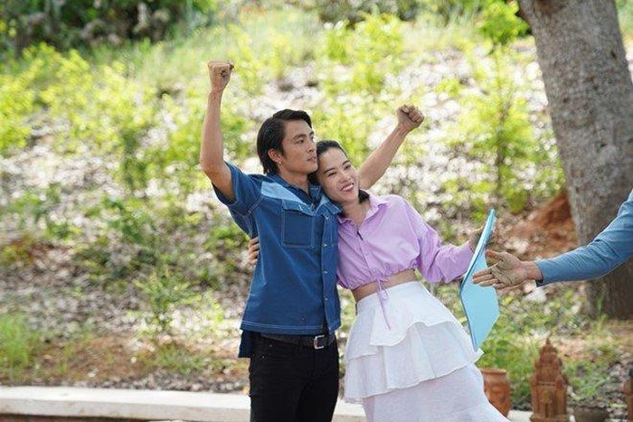 Nam Em mạnh dạn tỏ tình và Lãnh Thanh đã thừa nhận tình cảm.