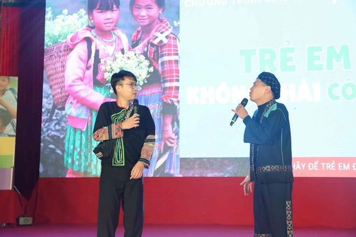 Tiểu phẩm về nạn tảo hôn được nghệ sĩ biểu diễn phục vụ đồng bào