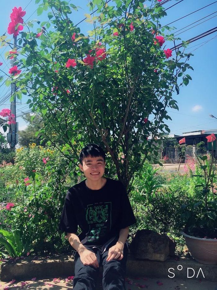 Lên môi trường đại học ,Thắng đã làm quen cách học và tích cực tham gia các hoạt động của Hội Sinh viên trường ngay từ khi bước chân vào giảng đường.