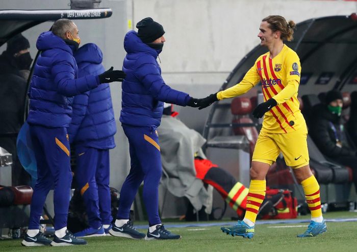  Griezmann đang cho thấy những dấu hiệu lạc quan khi ghi bàn trong 3 trận liên tiếp. Đây là pha lập công thứ 5 sau 13 trận của tiền đạo người Pháp ở mùa giải năm nay. Anh được kỳ vọng sẽ duy trì phong độ để giúp Barca cải thiện thứ hạng tại La Liga thời gian tới. Đội chủ sân Camp Nou đang đứng thứ 7 với 10 điểm kém hơn đội dẫn đầu và đá ít hơn 2 trận. 