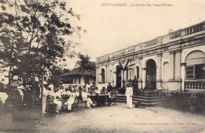 Câu lạc bộ hạ sĩ quan Pháp ở Phả Lại.