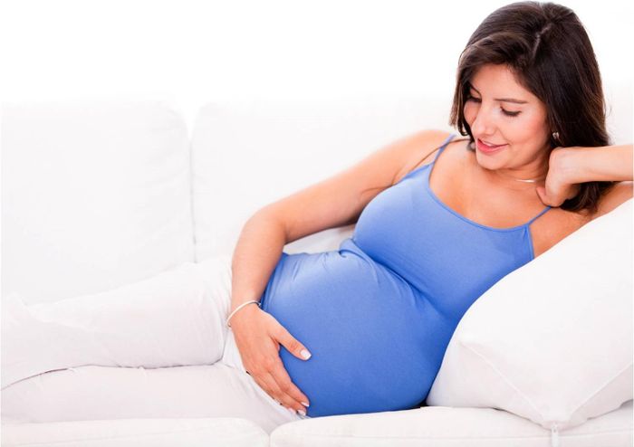Phụ nữ có bầu cần chú ý kiêng kỵ trong ăn uống, nhất là với món nem chua