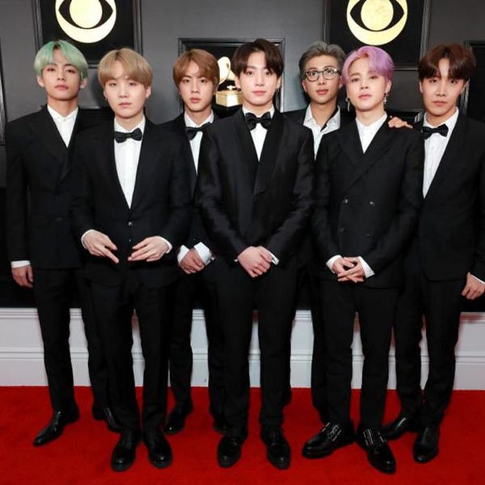 Nhóm nhạc BTS liên tiếp gặt hái thành công năm 2020