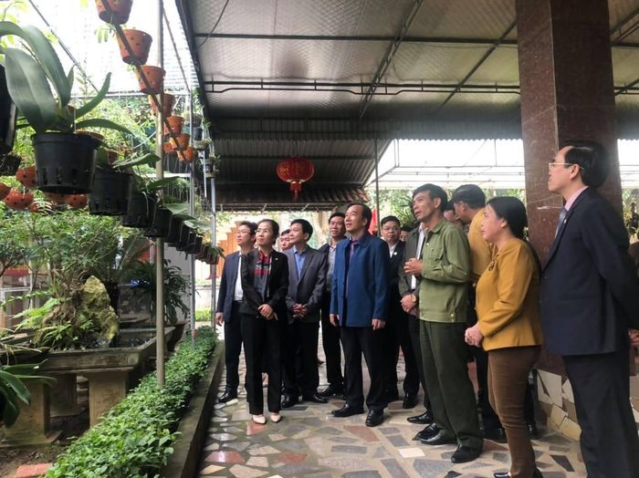 Thăm mô hình nông thôn mới tại xã Kim Liên, Nam Đàn.