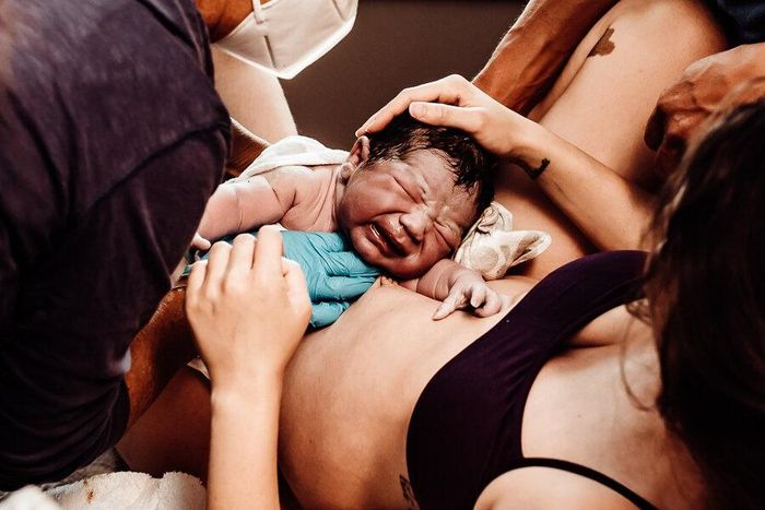 Đại dịch khiến các bà mẹ lo lắng hơn cho ca sinh của mình. Ảnh: Freebirth Society.