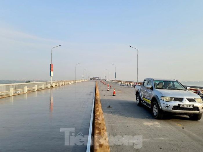 Dự kiến, việc sửa chữa mặt cầu Thăng Long sẽ xong ngay trong tháng 12 này, để đưa vào sử dụng ngay đầu năm 2021.