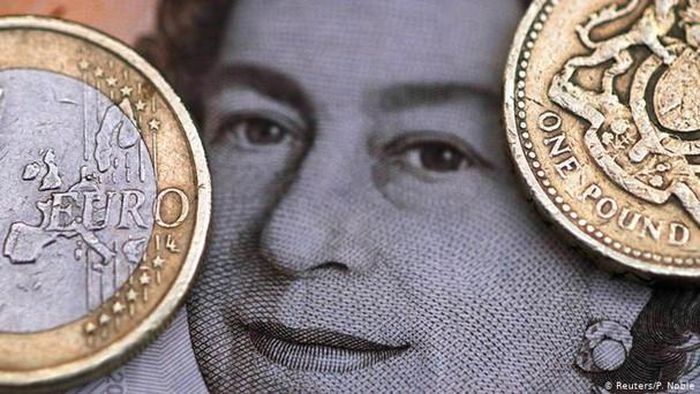 Nước Anh và EU vẫn chưa đạt được thỏa thuận Brexit. Ảnh minh họa Reuters