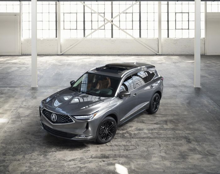  Hệ thống treo trước sử dụng loại tay đòn kép thay cho kiểu MacPherson trên đời cũ. Theo Acura, hệ thống treo mới giúp chiếc SUV có khả năng xử lý tốt hơn và vận hành êm ái. Ở phía sau vẫn là hệ thống treo đa liên kết. Nền tảng mới giúp tăng độ cứng của thân xe thêm 41%, độ vặn xoắn cải thiện 7%. Hiệu quả chống ồn cũng tăng lên. 