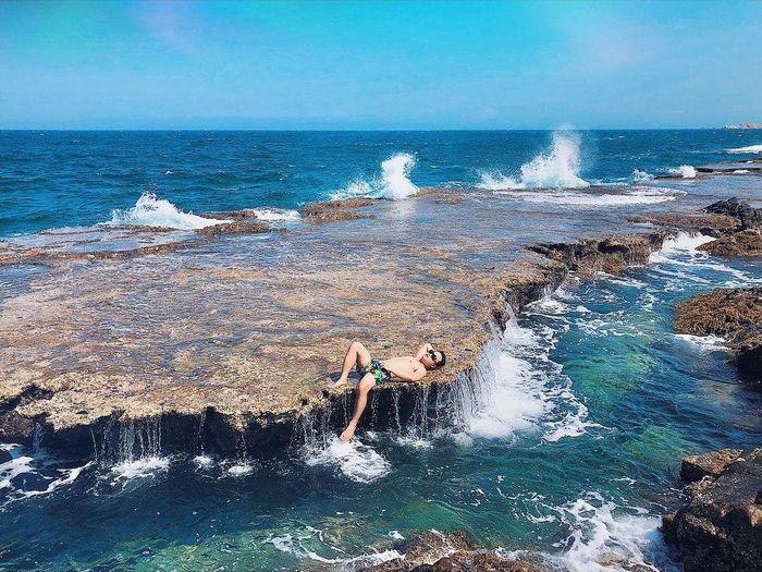 Vườn quốc gia Núi Chúa nằm trên địa bàn 2 huyện Ninh Hải và Thuận Bắc của tỉnh Ninh Thuận. Trong đó, khu vực Hang Rái hiện thuộc xã Vĩnh Hải, huyện Ninh Hải, là điểm du lịch nhiều tiềm năng. Ảnh: Trung Pham.