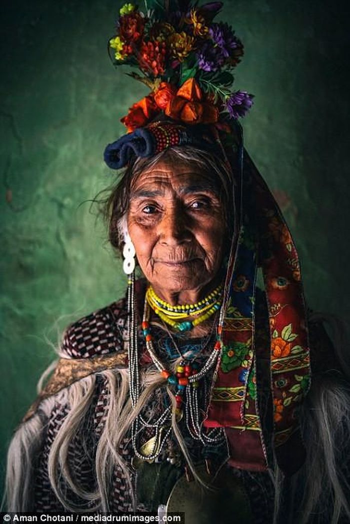 Không những vậy, người Drokpa còn có truyền thống tự do đổi vợ cho nhau.