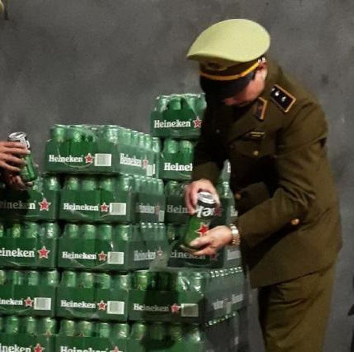 Lô hàng bia Heineiken bị thu giữ.