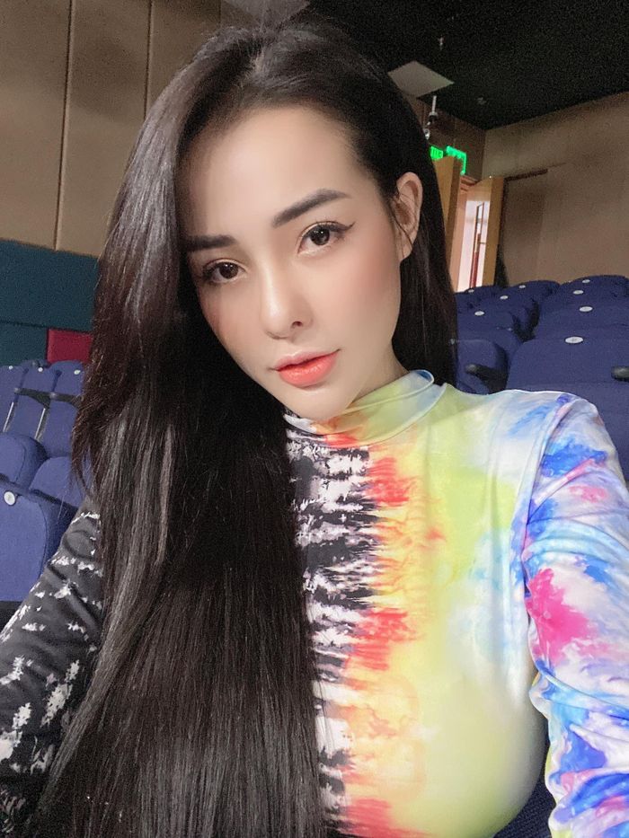  Muốn trở thành nữ DJ chuyên nghiệp, theo Ngân cần những yếu tố gì? 