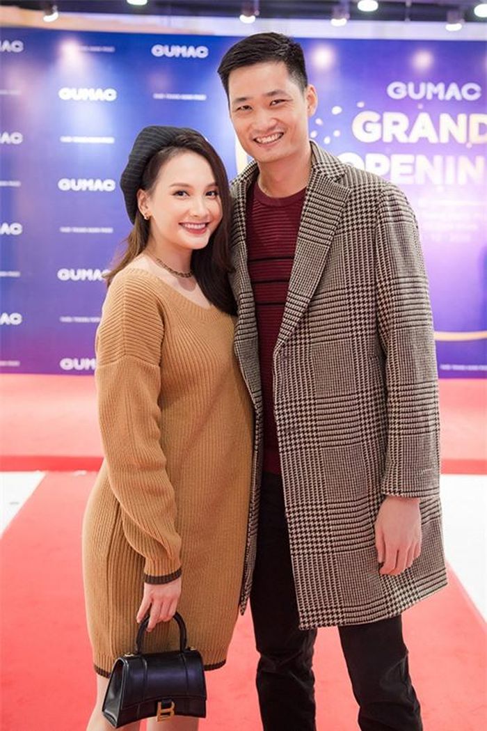 Bảo Thanh và ông xã Đức Thắng gắn bó từ thời còn học cấp ba ở Bắc Giang. Anh từng làm công an và hiện hỗ trợ bà xã quản lý công việc đồng thời làm kinh doanh.