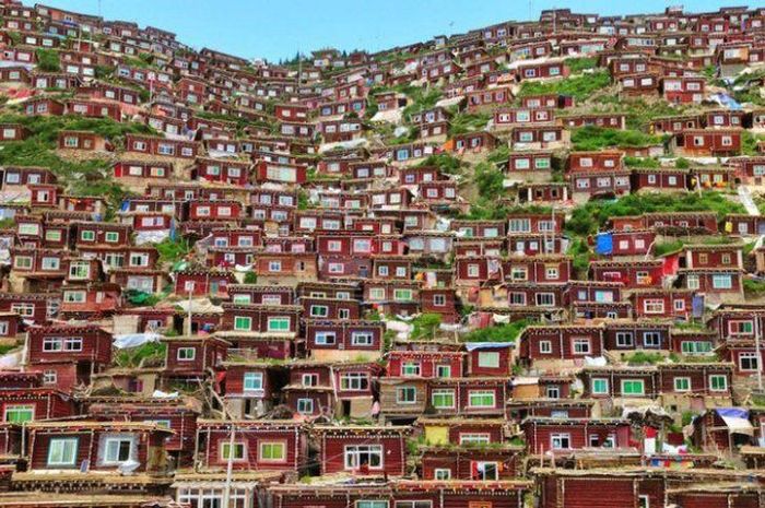 Một ngôi làng Tây Tạng.