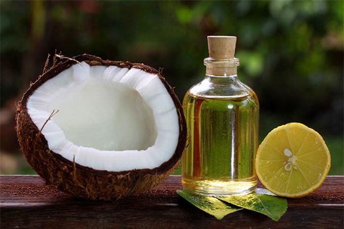 Nấu ăn với dầu dừa giúp hạn chế cảm giác thèm ăn và giảm cân nhanh. Ảnh minh họa