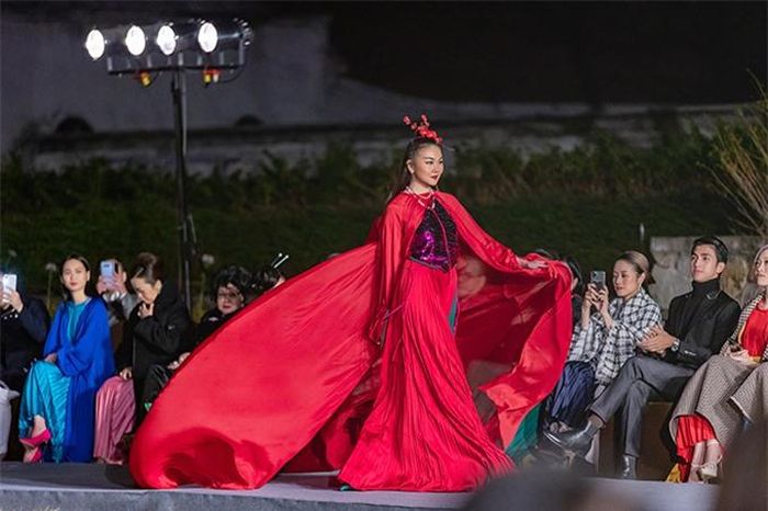 Phần trình diễn của Thanh Hằng nhận được sự khen ngợi của khán giả và góp phần mang lại thành công cho chương trình.