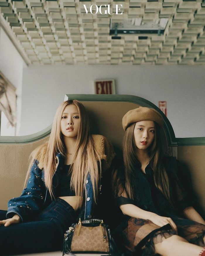 Jisoo và Rosé có mối quan hệ vô cùng thân thiết trong nhóm.