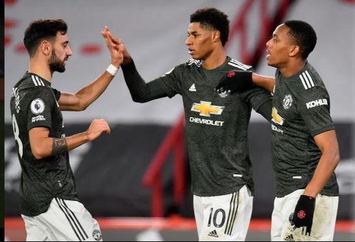 Man Utd trở lại cuộc đua vô địch.