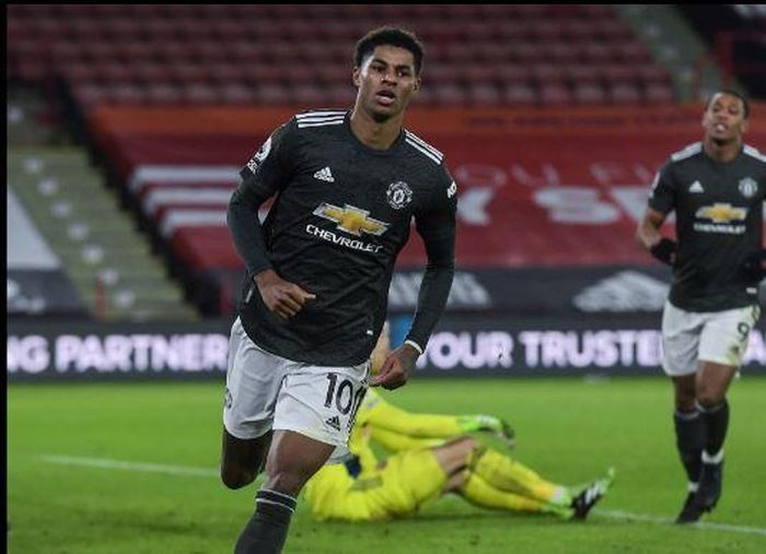 Marcus Rashford lập cú đúp giúp Man Utd đánh bại Sheffield United 3-2.