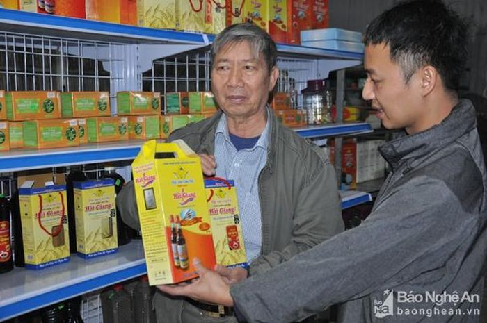 Nước mắm Hải Giang 1 được công nhận sản phẩm OCOP. Ảnh: Thanh Hiền