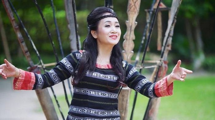"Họa mi" của núi rừng Tây Bắc - NSND Vi Hoa