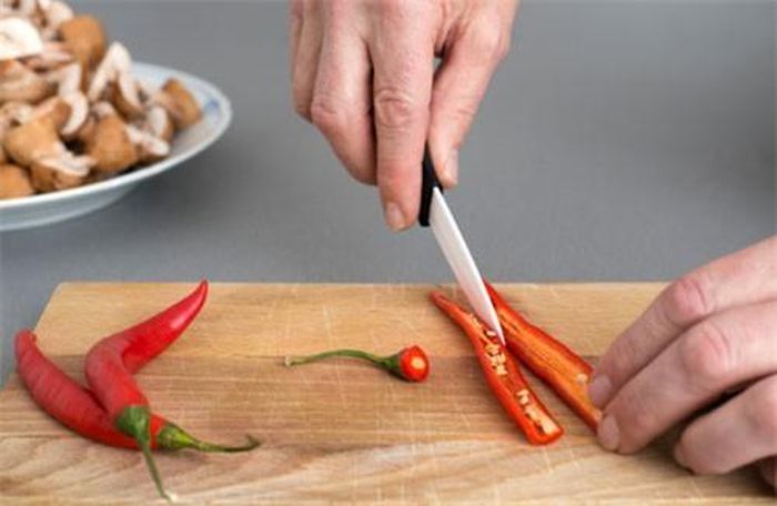 Ớt có tác dụng rất tốt đối với cơ thể con người nhưng mọi người thường mắc sai lầm khi nấu ăn các món có ớt