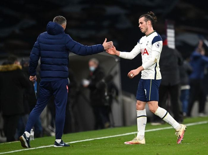 Từ đầu mùa, đây là trận thứ tư Bale ra sân tại Premier League. Ngôi sao người xứ Wales chỉ có một bàn thắng ghi vào lưới Brighton vào ngày 8/11. Từ bản hợp đồng khiến CĐV Tottenham phấn khích, Bale đang dần ít xuất hiện trong tính toán của HLV Mourinho.