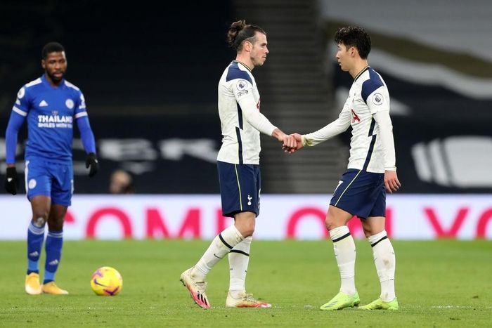 Bale có thêm 2 lần rê bóng thành công, cùng 4 tình huống không chiến giành phần thắng. Vấn đề của Bale là thiếu sự kết nối với các vệ tinh tấn công của Tottenham.