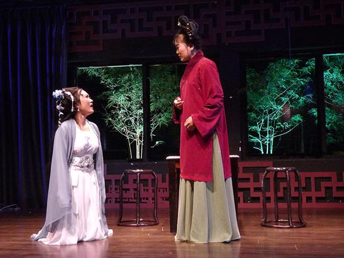 Ma Tiên vai Cố Y Bình, Phương Dung vai bà mẹ Mai Trang (ảnh: H.K)
