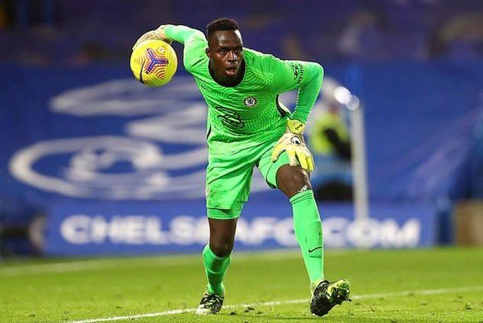 Edouard Mendy giúp Chelsea tránh khỏi những bàn thua không đáng có.