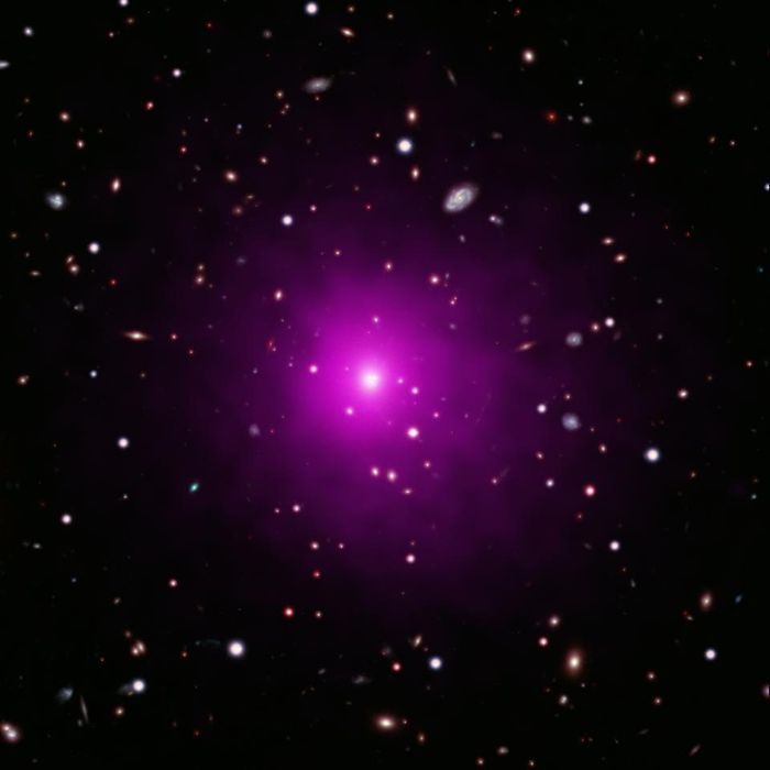 Hình ảnh tổng hợp của thiên hà Abell 2261. Ảnh: NASA.