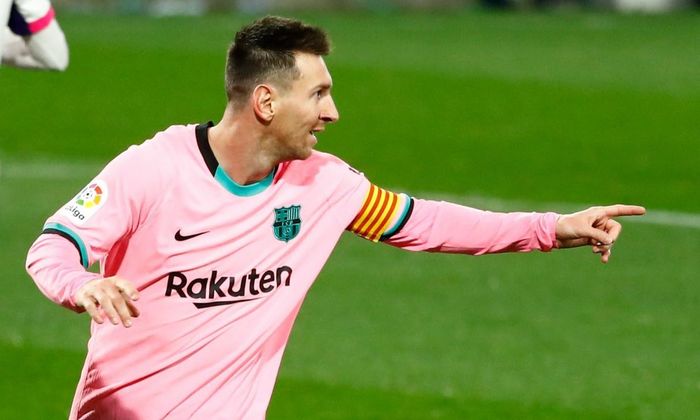 Messi vừa xô đổ kỷ lục của Pele. Ảnh: Getty.