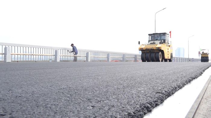 Lớp bê tông nhựa polime có tuổi đời từ 5-10 năm