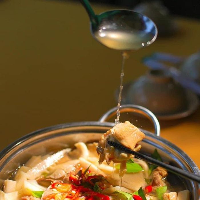 Nước lẩu ngọt thanh thơm nồng lá é