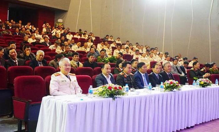 Các đại biểu quận Tây Hồ dự lễ kỷ niệm 25 năm thành lập CAQ Tây Hồ