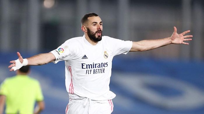 Real Madrid tiếp tục bay cao trên đôi cánh Benzema