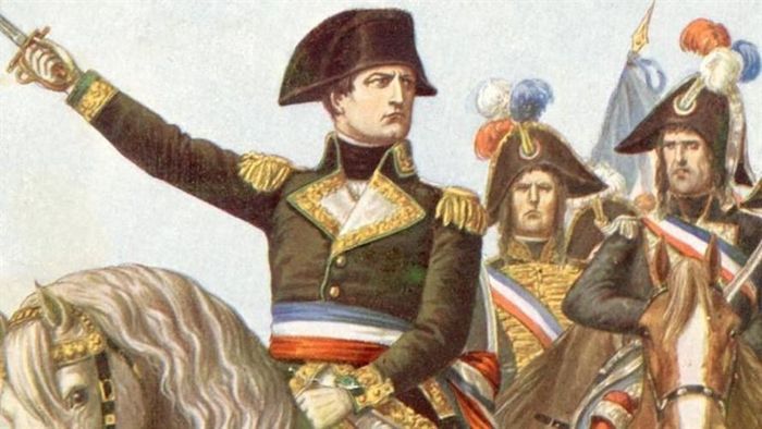 Sáng hôm sau tỉnh dậy, Napoleon trở ra với gương mặt trắng bệch như sợ hãi điều gì tột độ. Thấy vậy, đoàn tùy tùng có hỏi Napoleon rằng ông đã gặp phải chuyện gì. Tuy nhiên, vị hoàng đế nước Pháp chỉ lắc đầu mà không nói điều gì.