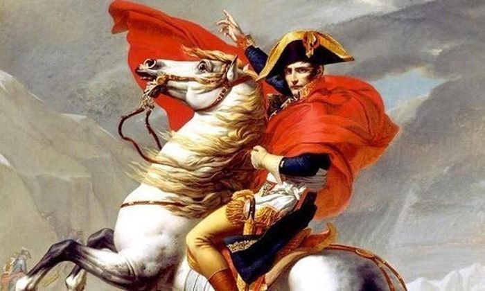 Vào năm 1798, ông hoàng Napoleon cho quân viễn chinh tới đất nước Ai Cập nhằm mở rộng lãnh thổ phía Đông châu Phi. Khi ấy, Ai Cập là thuộc địa của Anh. Đến tháng 4/1799, Napoleon được các sử gia ghi lại rằng đã đích thân sang Ai Cập để khám phá những điều huyền bí về vùng đất của các pharaoh, kim tự tháp, đền đài...
