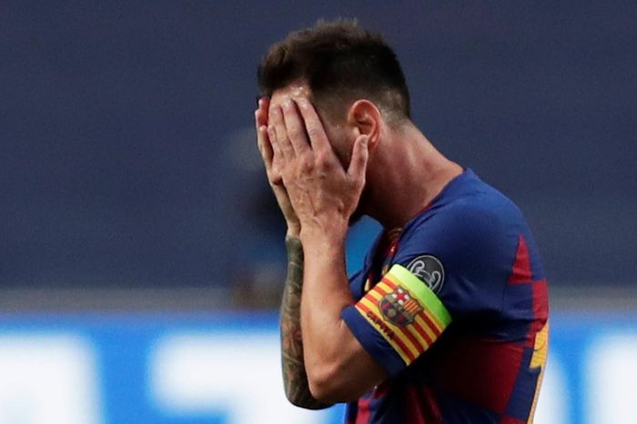 Messi chịu không ít áp lực sau khi gửi burofax đề bạt yêu cầu ra đi ở kỳ chuyển nhượng hè 2020. Ảnh: Reuters.