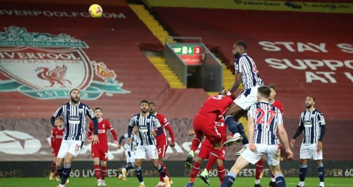 Ajayi gỡ hòa cho West Brom