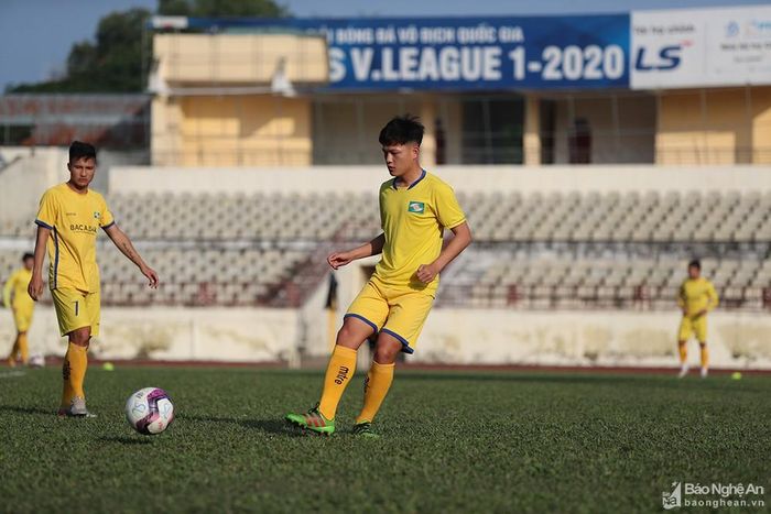 Đây đều là những cầu thủ từng khoác áo U19 Việt Nam, vừa thi đấu thành công tại giải U21 QG 2020. Ảnh: Đức Anh